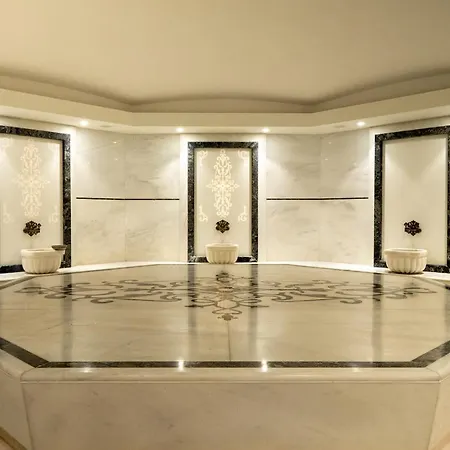 Aqi Pegasos World Hotel