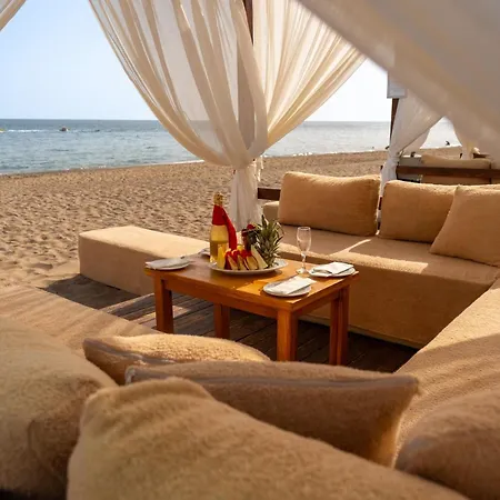 Aqi Pegasos World Hotel 4*