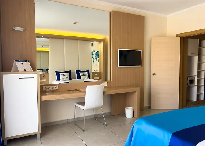 Отель Aqi Pegasos World